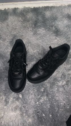 Air Force 1s (black) 9.5 in men’s