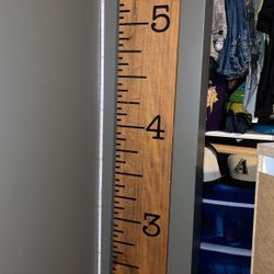 Wood measuring board