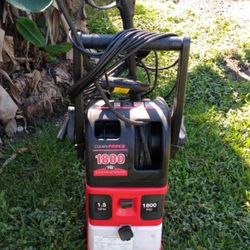 Clean Force 1800 PSI Power Washer.