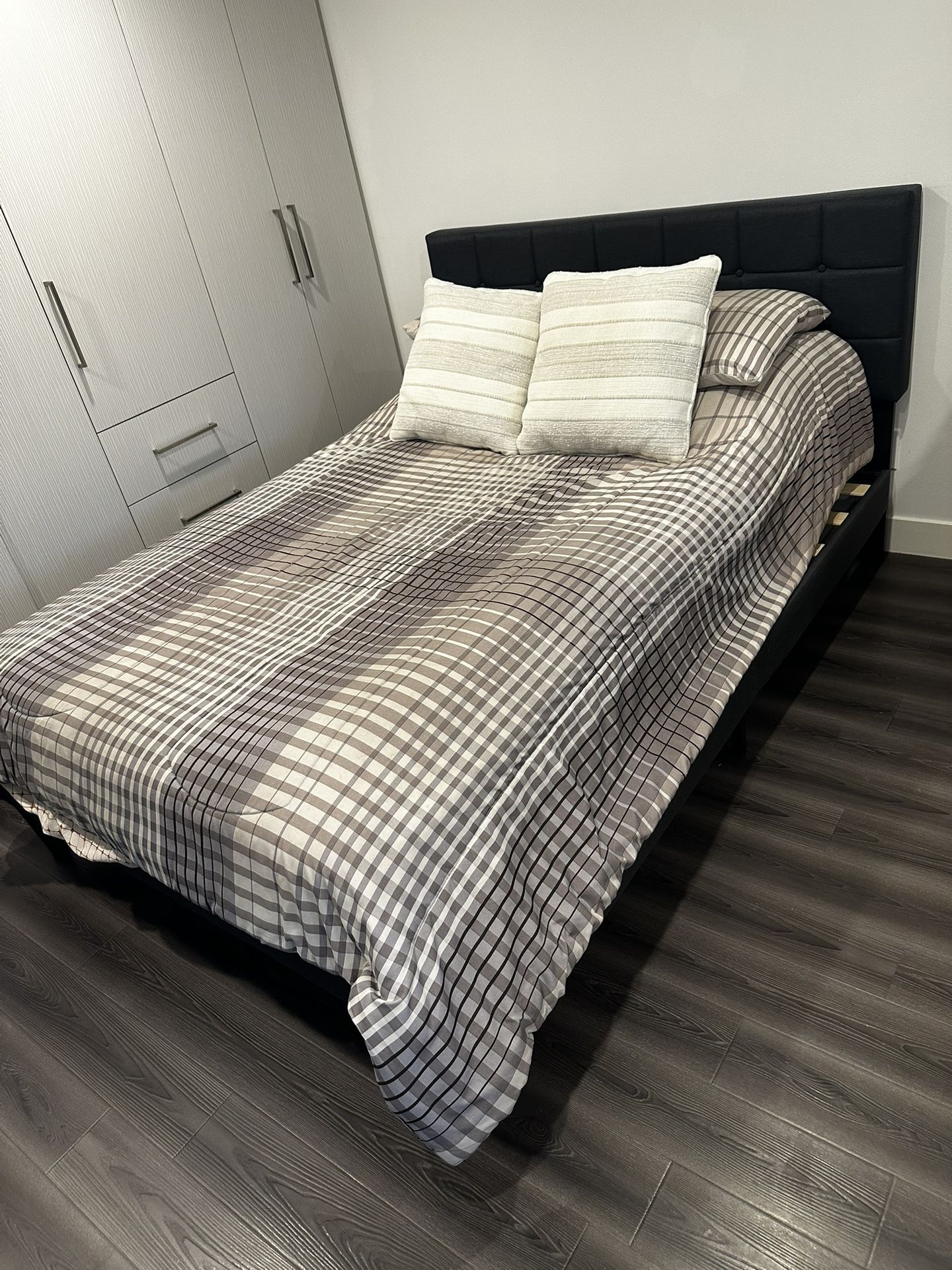 Ikea Malm // Queen Bed Frame FULL XL MATTRESS 