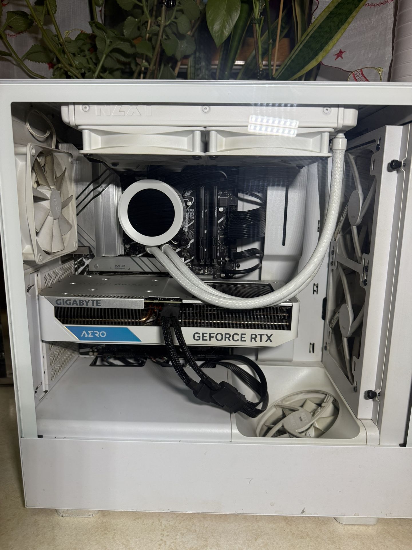 Gaming PC | White Build | Intel Core i7 13700K | NVIDIA GeForce RTX 4070 SUPER