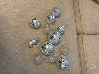12 ASSORTED CHRISTMAS ORNAMENTS