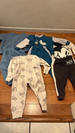 Lot of 4 sets/8pcs Toddler Boy Size 3T Sweatshirts & Sweatpants sets Disney