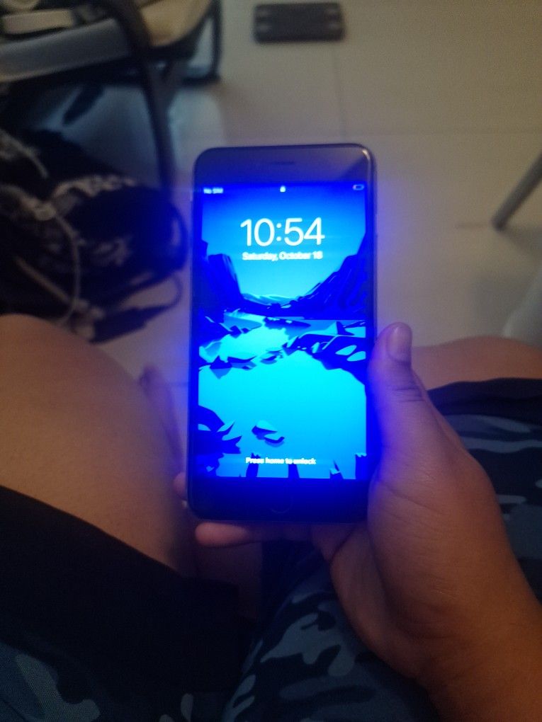 I-Phone 6s Plus With Flappy Bird