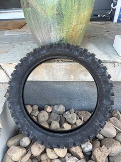 Dirtbike tire
