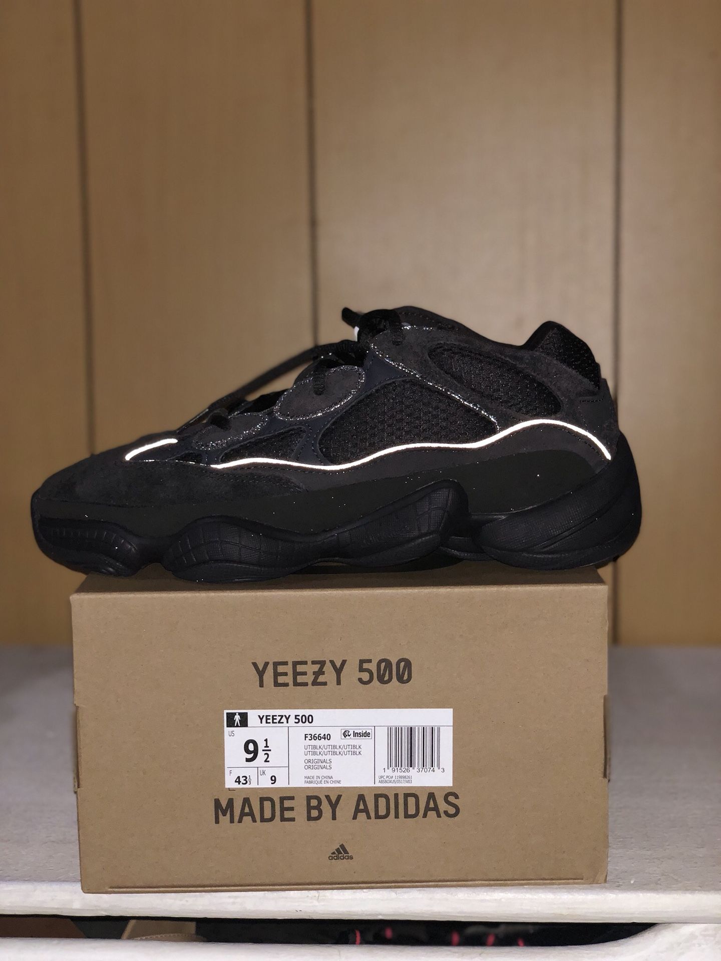 Yeezy utility black 500 brand new