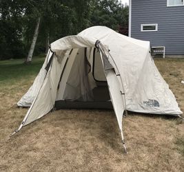 North Face Trailhead 6 Man Tent 12 x 8 with Fly Vestibule for Sale in