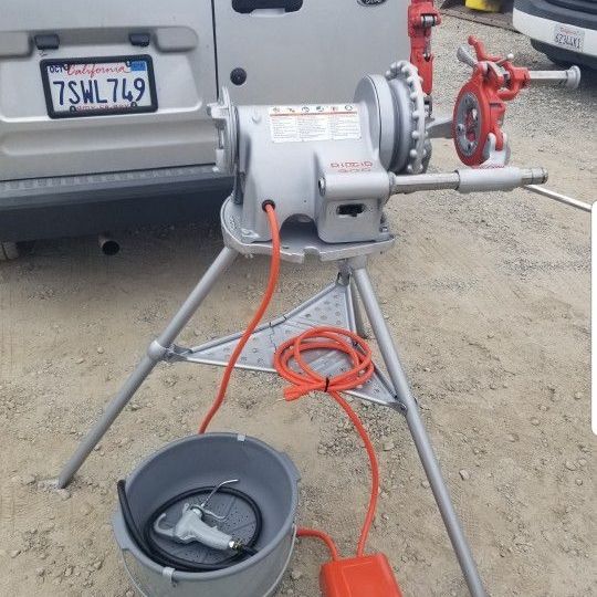 Ridgid 300 Pipe Threading Machine "Like New"
