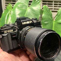 Minolta X-700  35MM Film Camera w/ Zoom Lens 