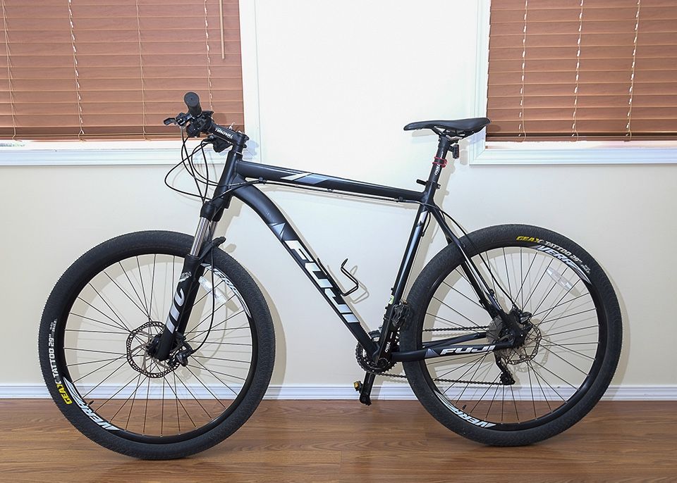 Fuji Tahoe Mountain Bike. Excellent condition