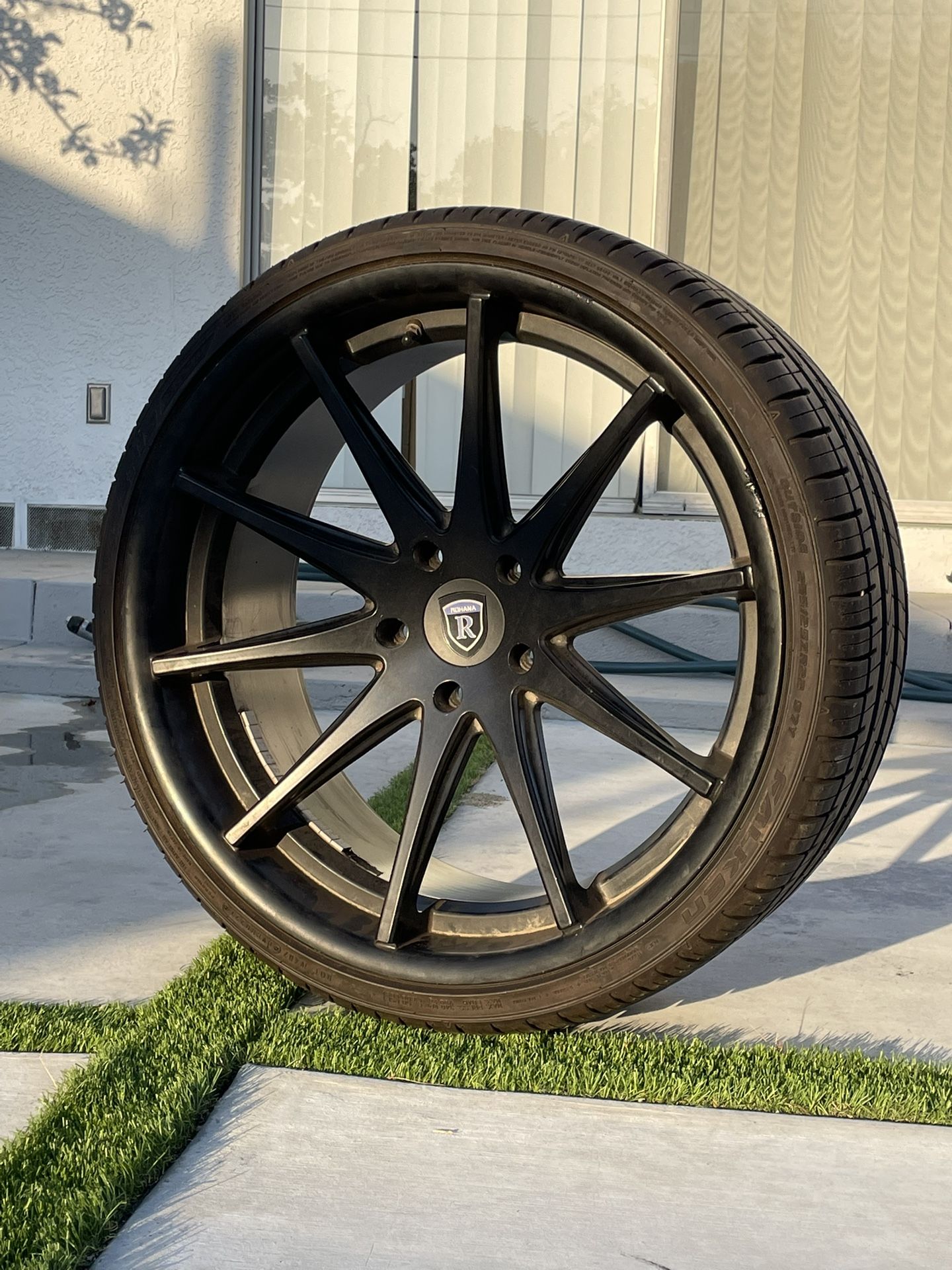 22” Rims 10 spoke 5 x 130 Rohana Rc 10