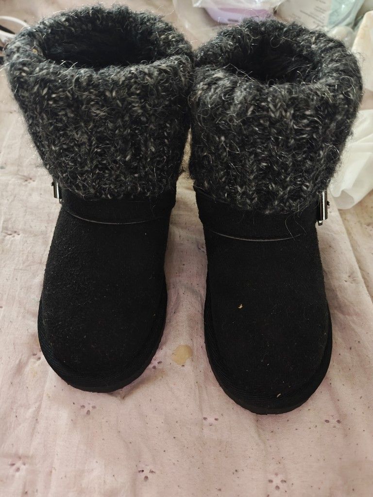 Black Boots