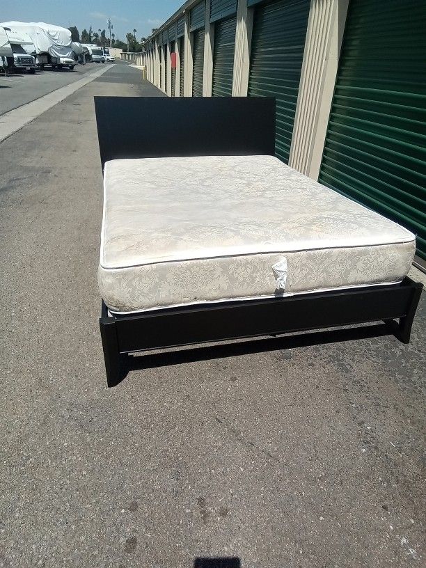 QUEEN BED FRAME WITH BOARD AND MATTRESS