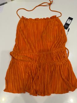 Fashion Nova Orange Plissé Blouse Top size Large New