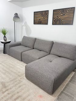 Sectional Rooms To Go Sofa Gray Fabric Laney Park Couch FREE DELIVERY