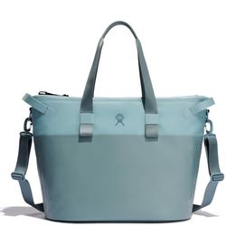 Hydro Flask 26 L Day Escape soft cooler - Reusable travel bag - Isolated