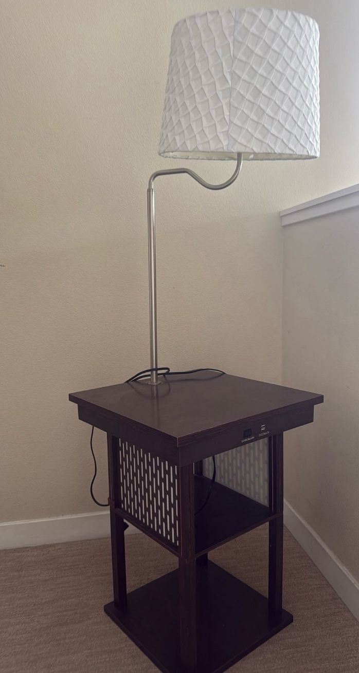 Side Table With Lamp