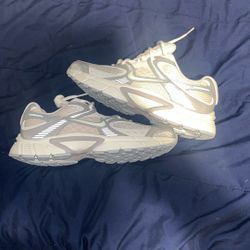 Nike V5 RNR Size 8.5