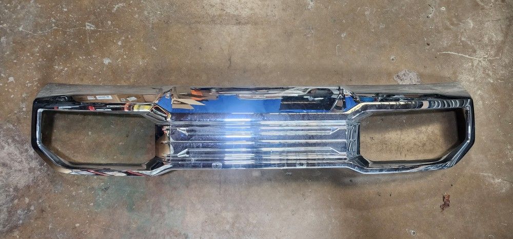 GMC Sierra 1500 Front Lower Grill