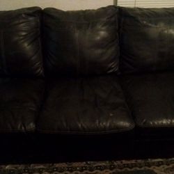 FREE Dark Brown Leather Couch! MUST GO NOW!! DELIVERY POSSIBLE!