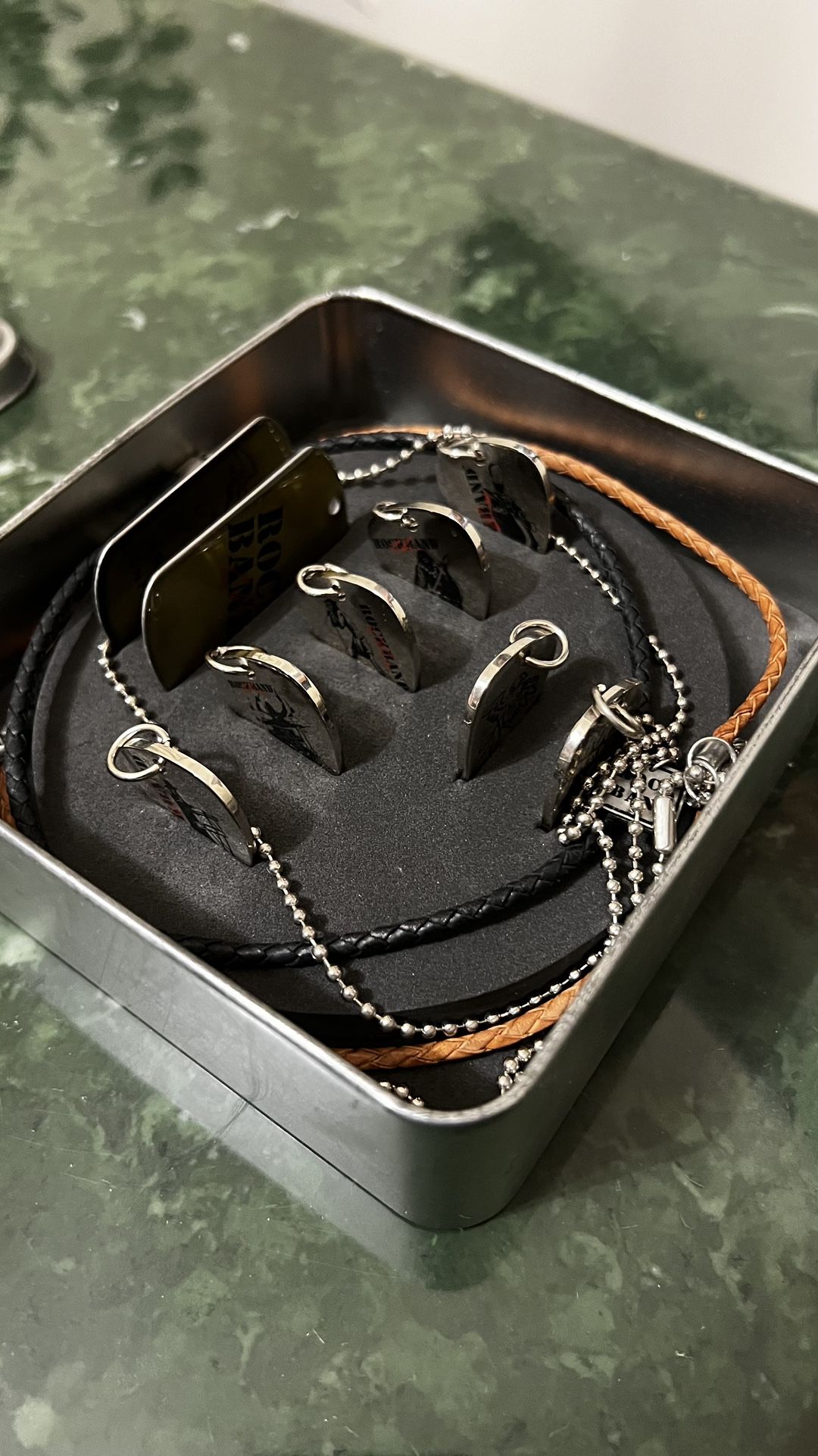 ROCK BANDS “GROUPIES” 12-PIECE NECKLACE SET (DISCONTINUED!)
