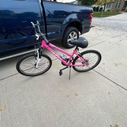 Nice! Huffy Incline Girls' Mountain Bike 24” w/bottle holder & Lagoon bike seat & RoyalGel cushion