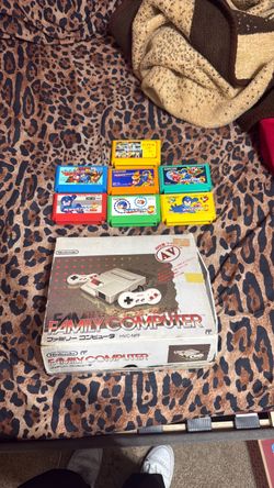 Top loader famicom