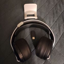 PlayStation pulse 3D headphones + Rest for headphones