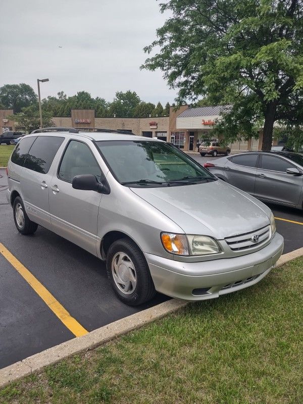 2002 Toyota Sienna