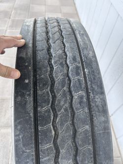 255/ 70 R22.5 Used Michelin Tire