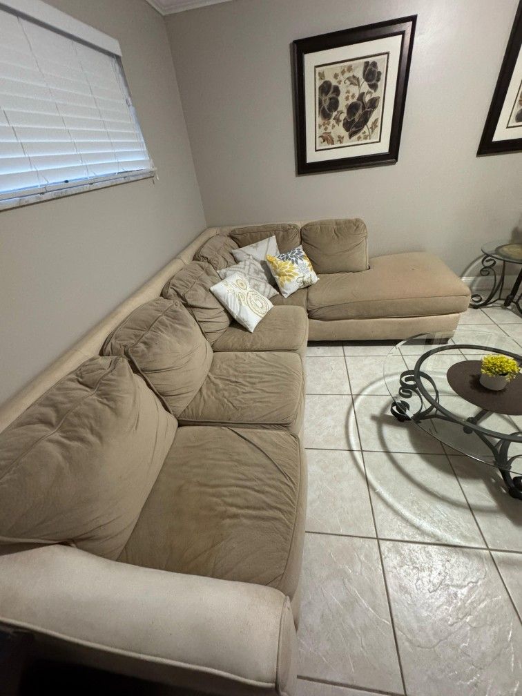 Coffe Table With 2 Side Tables