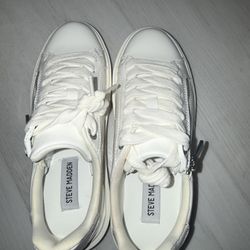 Steve Madden Sneakers