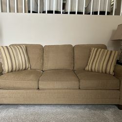 Bassett Sofa And loveseat 