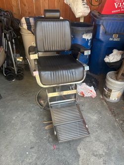 Barber chair