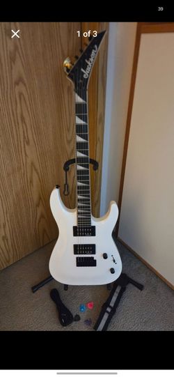 Jackson Dinky JS22 Guitar, Strap, Cable, Picks