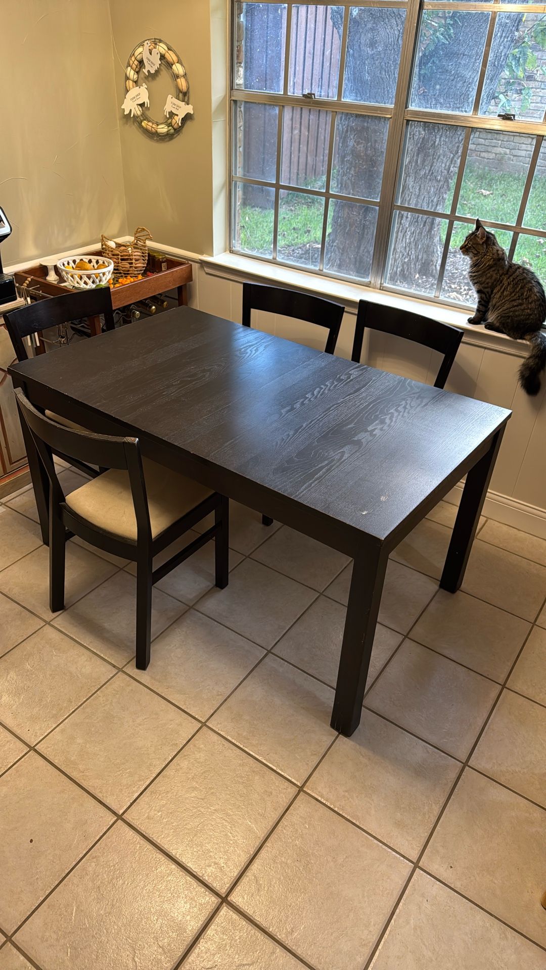 Kitchen Table And 6 Chairs 