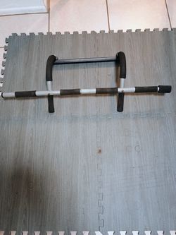 Doorway Pull-Up Bar