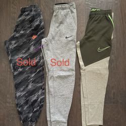 Mens Nike Sweatpants Size S - Green is available