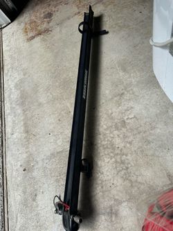 Free - Yakima single bike rack for car roof