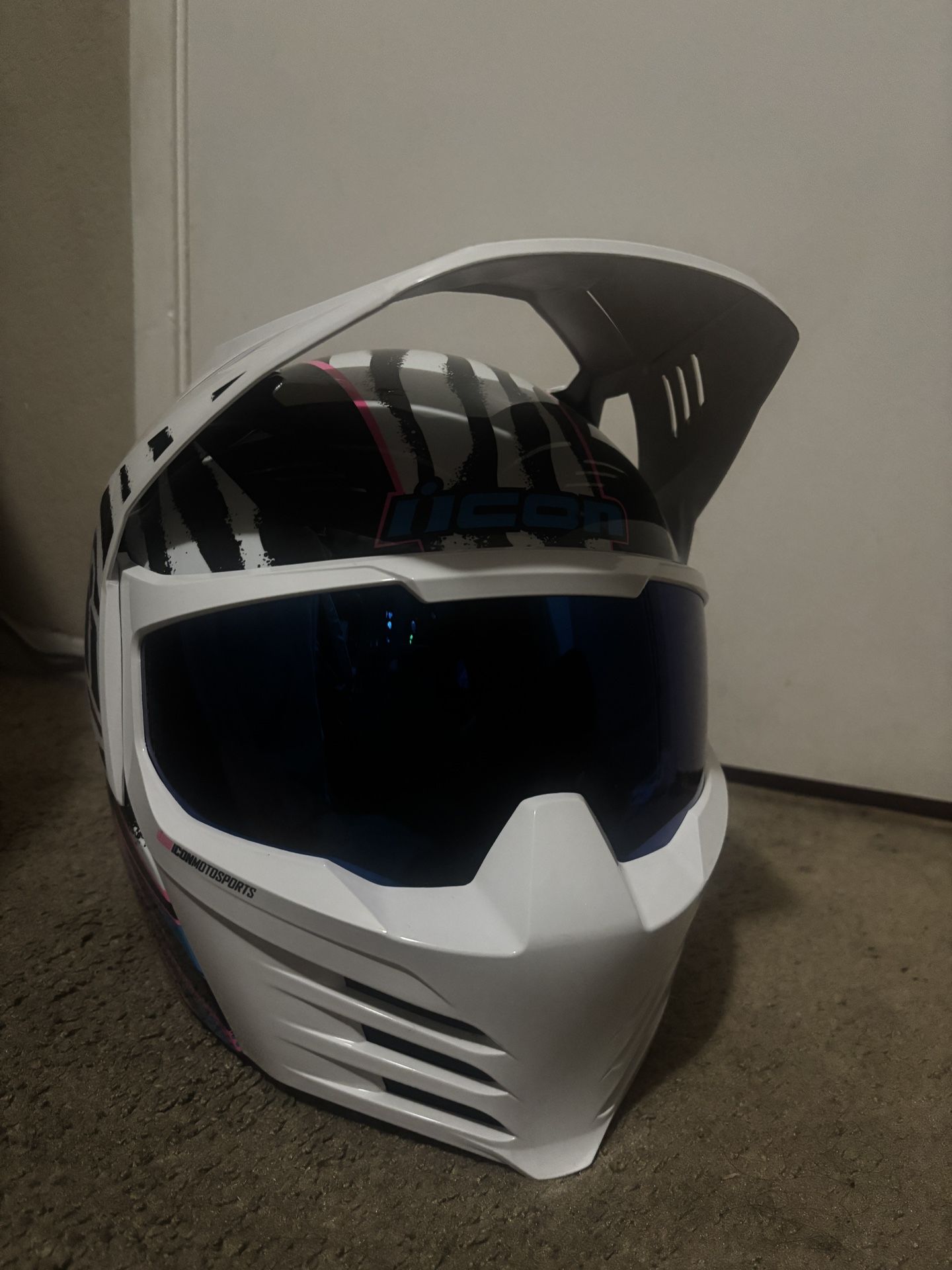 ICON Raddawn Elsinore Helmet