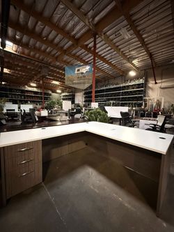 L-shape desk with Buffet