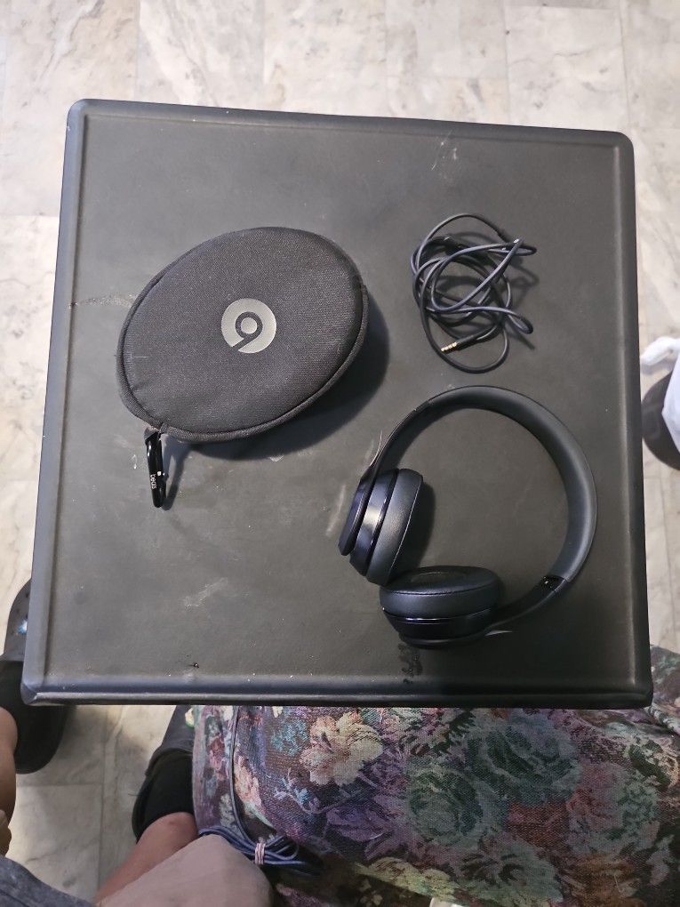 Beats Wireless Headset