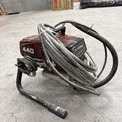 Titan 440 Paint Sprayer 