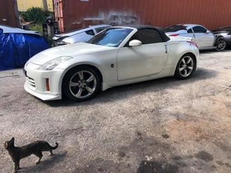 2006 Nissan 350Z convertible part out ! Only parts