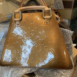 Louis Vuitton Cross Body Bag Good Condition