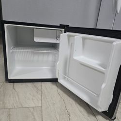 Mini Fridge With Freezer