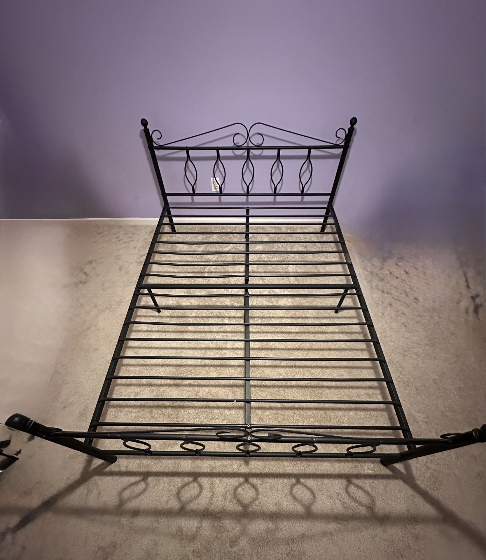 Queen metal Bed Frame 