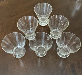 Set of 6 Clear Glasses with pitcher and glass stirrer