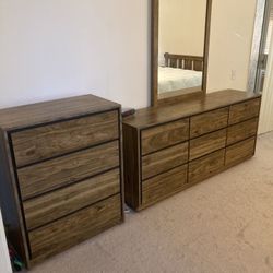 6 Piece Bedroom Set 15 Drawers!