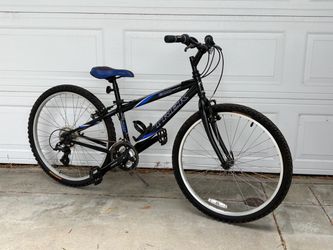 Small Frame Trek 800 Sport - 21 Speed 26” Wheels Hybrid MTB